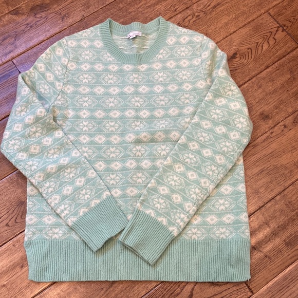 Woman’s size M Gap sweater - Picture 1 of 5